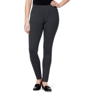 Gloria Vanderbilt Avery Slim Po